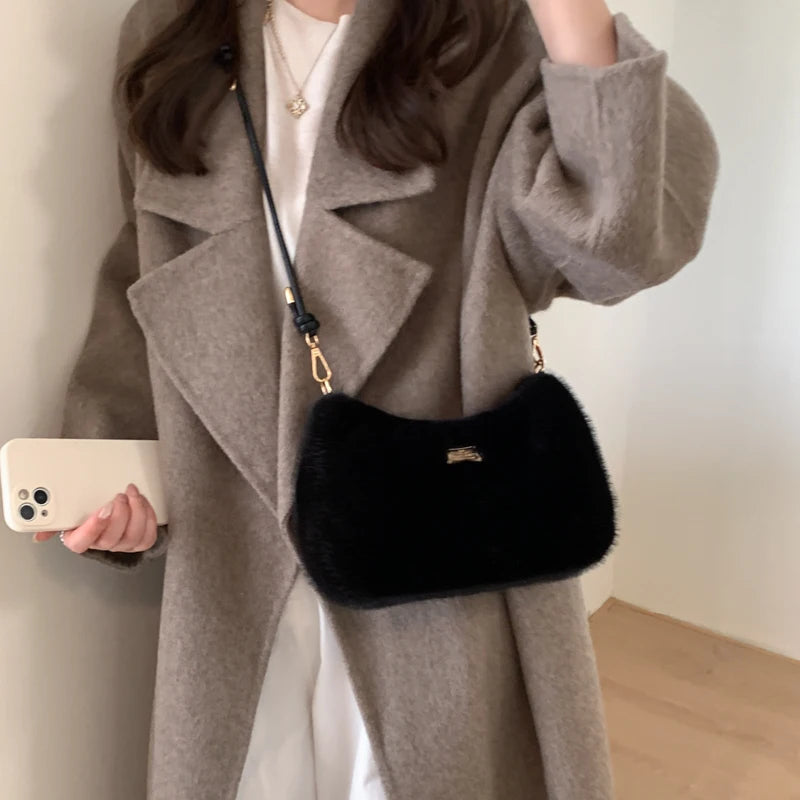 BAÚL Cloud Hobo Bag